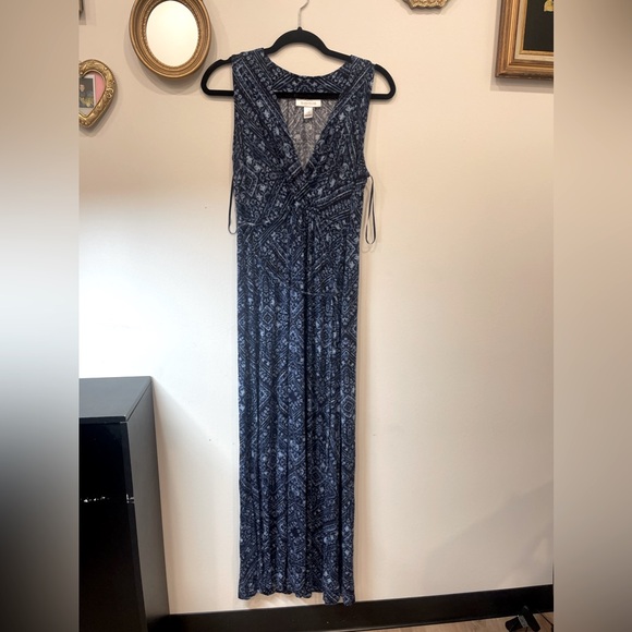 Motherhood Maternity Dresses & Skirts - M Motherhood Maternity Dress